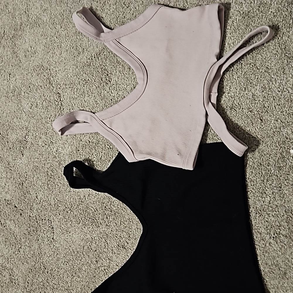 BUNDLE OF 2 RIBBED TANK TOPS